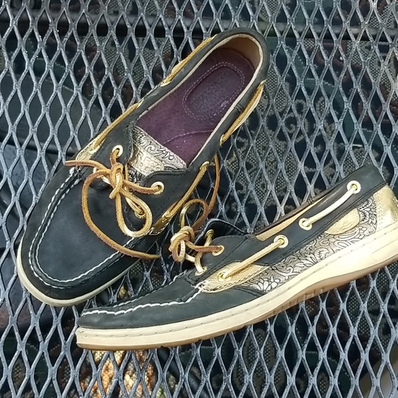 Sperry Shoes - VGUC Sperry Boat Shoes Gold Metallic Sz 7.5